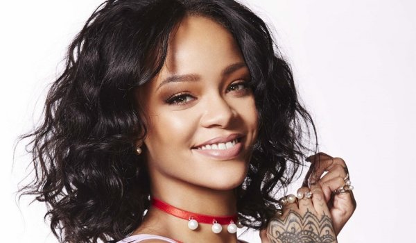 Chiatti-Incontrada verso Sanremo 2016, Conti vuole superospite Rihanna