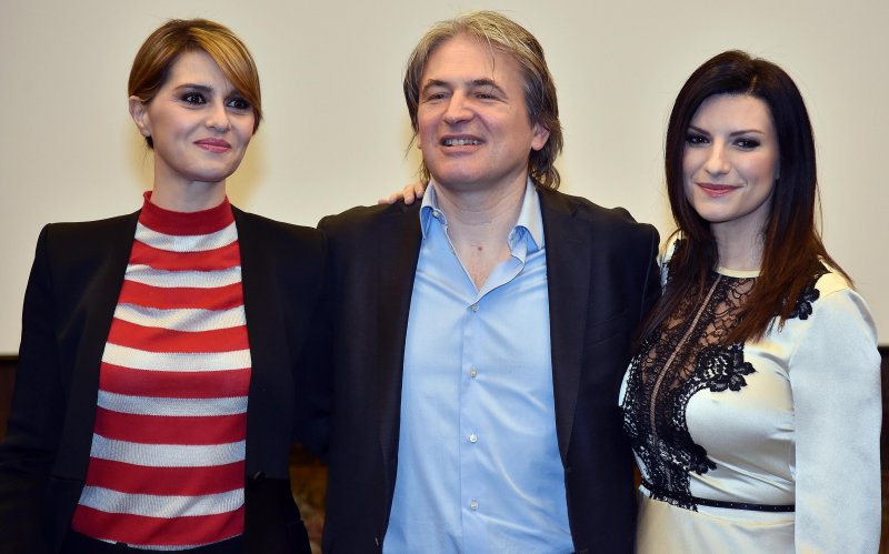 Paola Cortellesi e Laura Pausini nel two women show di Rai 1