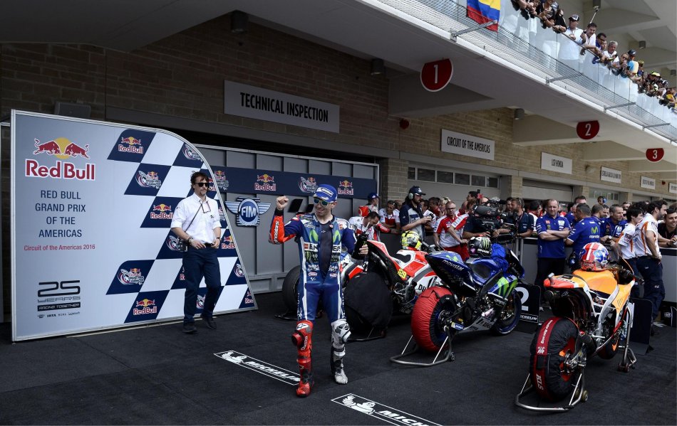 Lorenzo firma per la Ducati, speciale Race Anatomy oggi su Sky Sport MotoGP HD