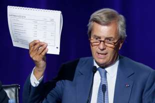 Vivendi, lettera ai dipendenti Canal+: "Tagli necessari per non rischiare fallimento pay-tv"