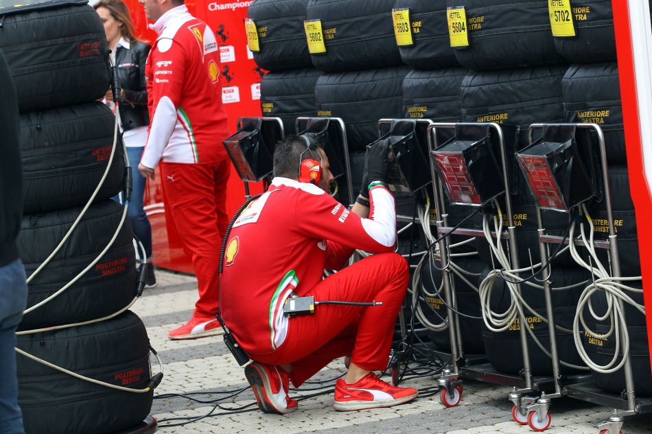 F1 Russia, Gara - Diretta esclusiva Sky Sport 2 HD, Sky Sport F1 HD. Differita Rai 2 