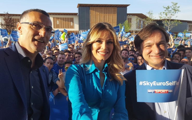Europei 2016 su Sky: il primo #SkyEuroSelfie con Beppe Bergomi, Diletta Leotta e Fabio Caressa