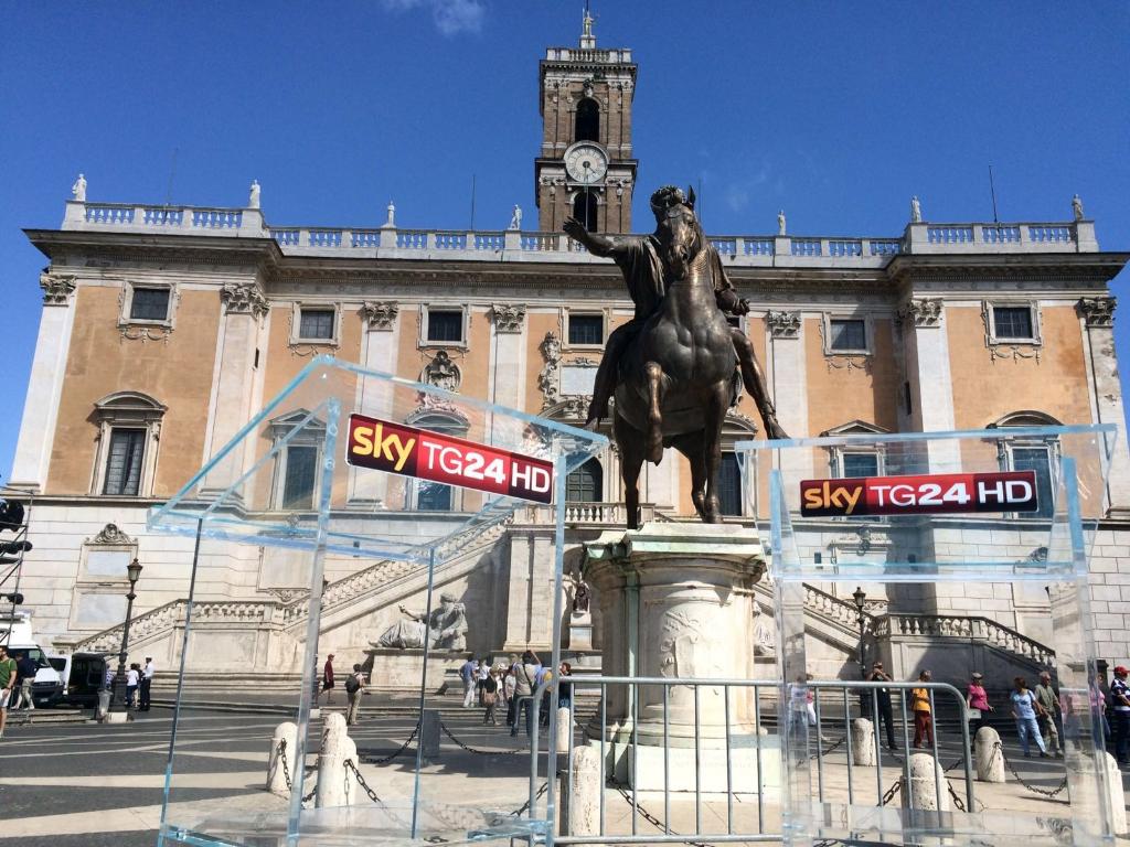  #ConfrontoSkyTG24 | Giachetti vs Raggi, su Sky TG24 e Tv8 in diretta dal Campidoglio (Roma)