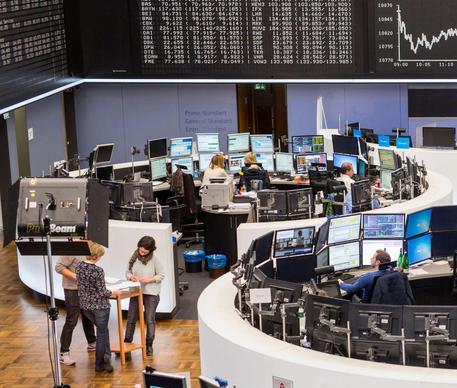 Borsa punta ancora su Mediaset, nessun contatto Vivendi. Acquisti intensi sul Biscione