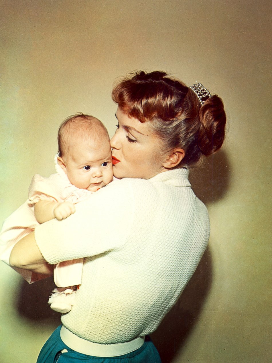  Bright Lights, in prima tv su Sky Cinema la vita privata di Carrie Fisher e Debbie Reynolds 