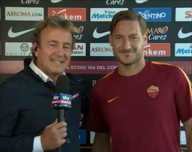Ferrari, Giro e Totti. Sarà una domenica di emozioni con lo sport in diretta tv
