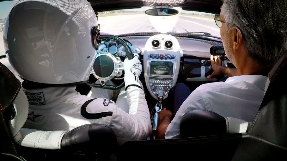 Sky Uno, Andrea Bocelli protagonista della puntata speciale di Top Gear Italia