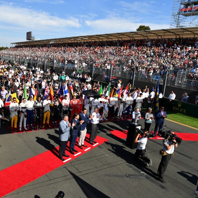 Immagine di Formula 1, novità per i GP europei con start alle 15:10. Tutta la stagione live solo su Sky Sport - Scopri su Sky Italia