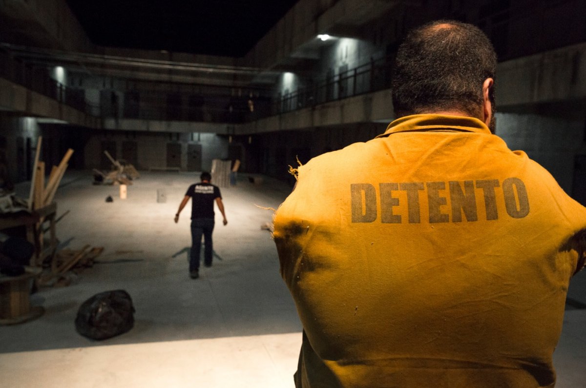 Carceiros - Dietro le Sbarre, su Sky Atlantic il prison drama sulle difficili vite dei secondini
