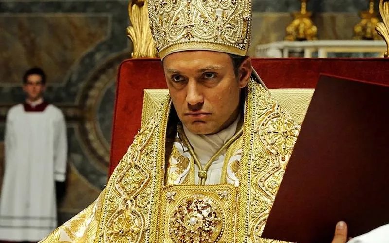 The New Pope | Sky, la prima foto con Jude Law e John Malkovich