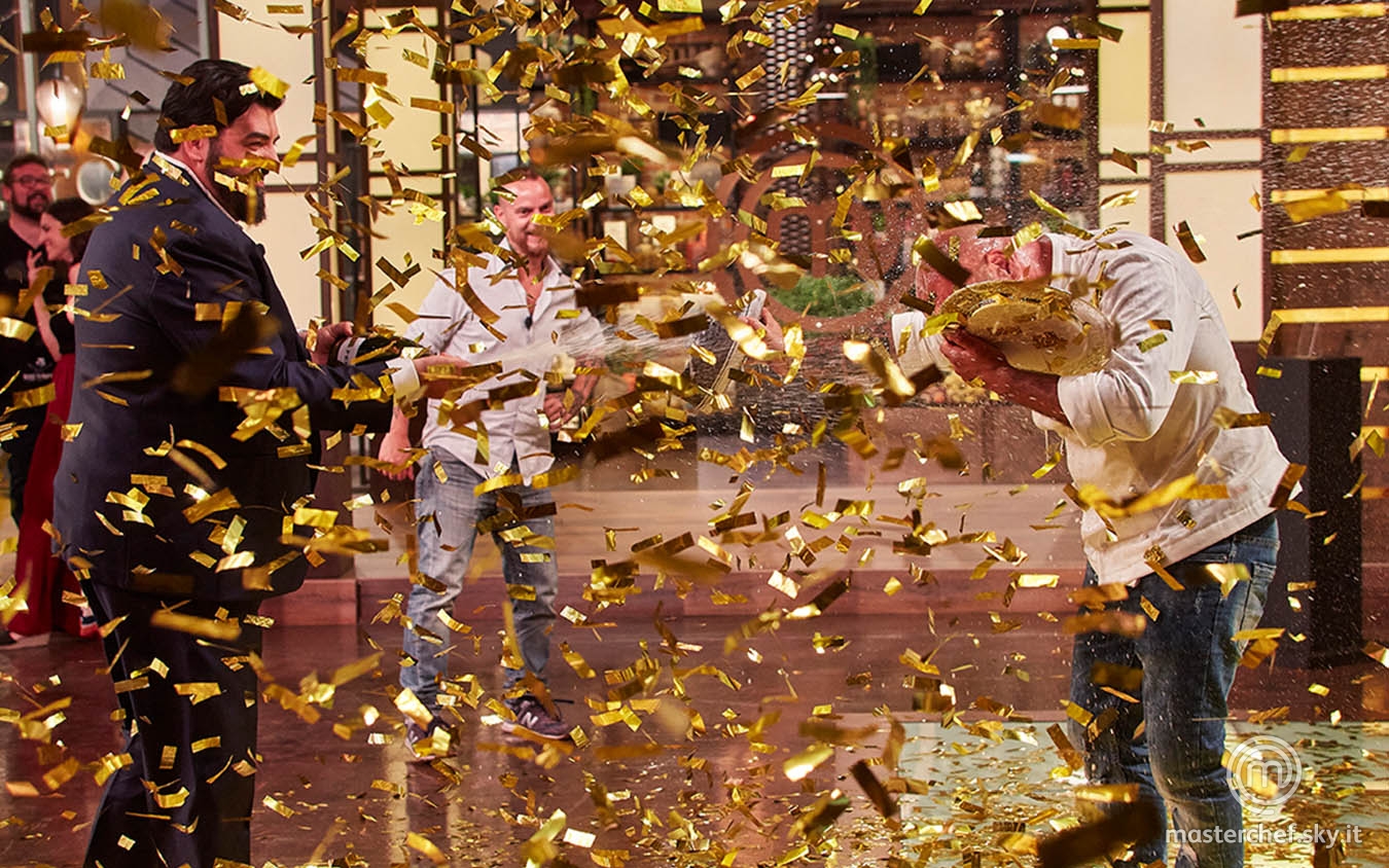 Immagine di MasterChef All Stars, 805 mila su Sky Uno per la vittoria di Michele Cannistraro - Scopri su Sky Italia