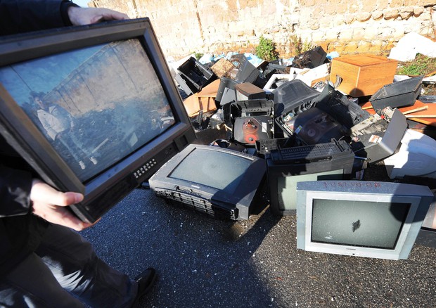 Con cambio segnale digitale terrestre si butteranno 10 milioni di televisori