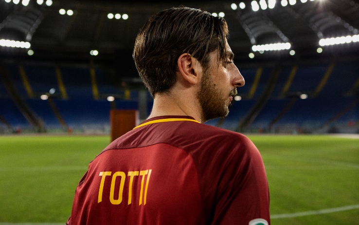 Speravo de morì prima, la serie tv su Totti in onda su Sky a Marzo