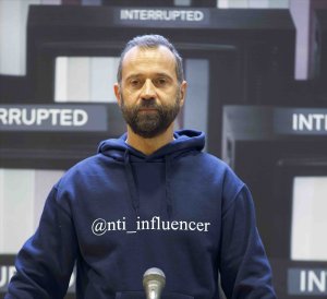 Domenica 4 Aprile 2021 Sky e Premium Cinema, Genitori vs Influencer