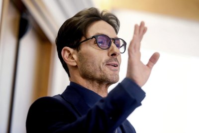 Mediaset, riapre su Spagna e Vivendi. Ipotesi nome Mfe per capogruppo in Olanda.