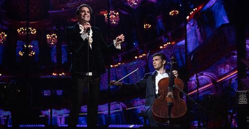 Il concerto a Versailles di Mika arriva su Sky e NOW