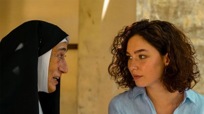 Martedi 5 Ottobre 2021 Sky e Premium Cinema, Divine - La fidanzata dell'altro 