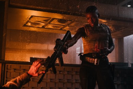 Lunedi 22 Novembre 2021 Sky e Premium Cinema, Copshop - Scontro a fuoco