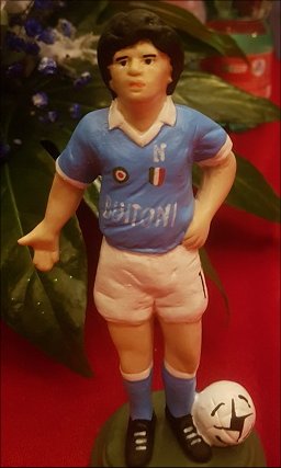 Un anno dalla scomparsa di Diego Armando Maradona, speciali e documentari in tv