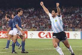 Un anno dalla scomparsa di Diego Armando Maradona, speciali e documentari in tv