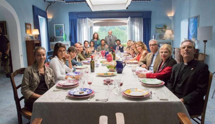 Domenica 12 Dicembre 2021 Sky e Premium Cinema, A casa tutti bene