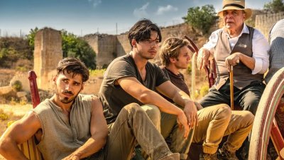 Giovedi 30 Dicembre 2021 Sky e Premium Cinema, School of Mafia 