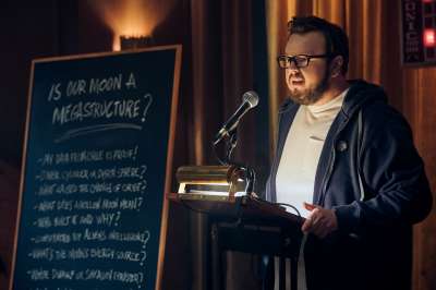 «Moonfall» in prima tv Sky Cinema (anche in 4K) e streaming NOW