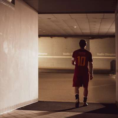 «Mi Chiamo Francesco Totti», il film sullo storico capitano della Roma arriva su Rai 1 