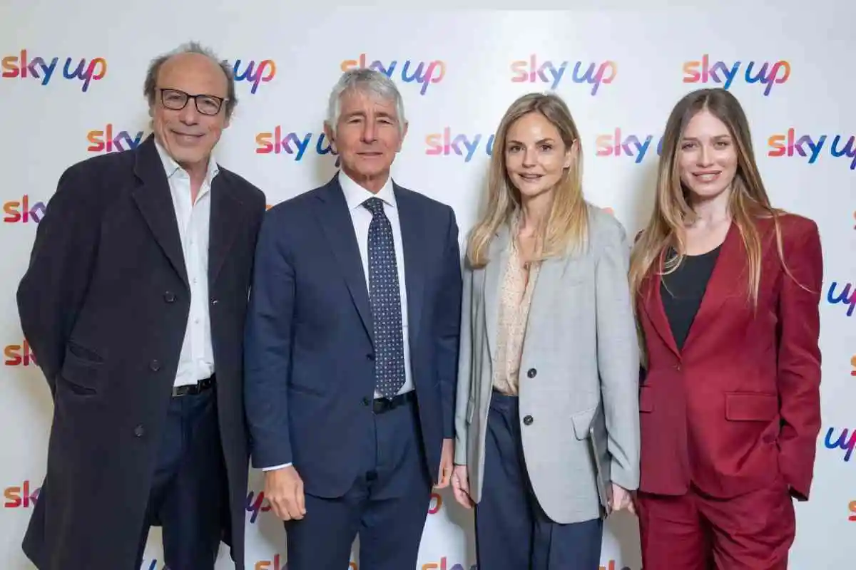 Immagine nel testo correlata a: Sky Up The Edit, a Bologna il progetto sui valori dello sport con Abodi, Meda e Villa