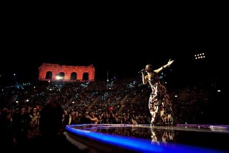 Dall'Arena di Verona su Canale 5 HD ''Alessandra Amoroso in Amore Puro''