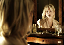 Immagine nel testo correlata a: ''Storia di Laura'', su Rai1 la fiction con Isabella Ferrari sul dramma della cocaina