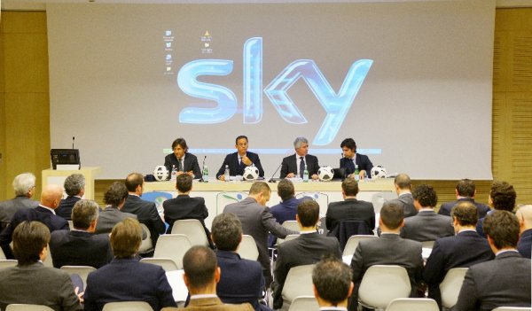 Foto Gallery - Serie bwin, il Consiglio e dell'Assemblea di Lega a SKY Italia