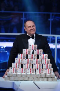 The Money Drop stasera in prima serata con concorrenti speciali