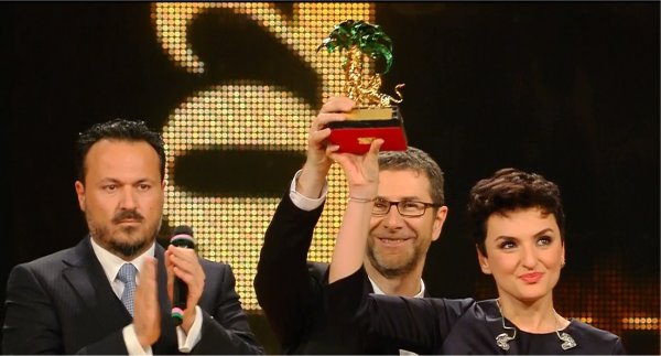 Immagine di Arisa vince Festival di Sanremo 2014. Secondo Raphael Gualazzi, terzo Renzo Rubino - Scopri su Televisione