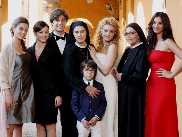 Immagine di Torna su Rai1 (e Rai HD) la seconda stagione la serie ''Che Dio ci Aiuti'' - Scopri su Televisione