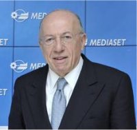 Immagine di Mediaset vede la ripresa della pubblicità e applaude la scelta di Enrico Letta