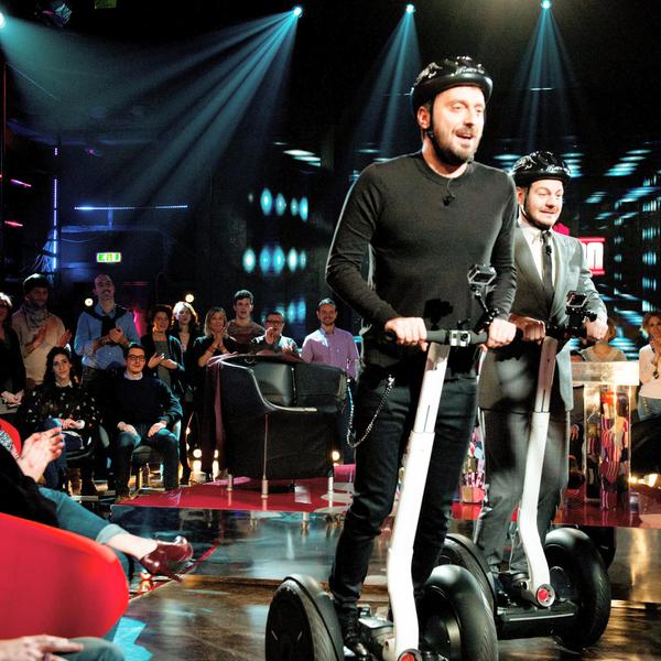 Immagine di Cremonini, Capotonda e Ballerina ospiti di #EPCC su Sky Uno con Cattelan
