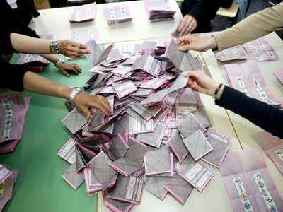 Elezioni Amministrative 2011: ecco come seguire i risultati oggi in tv