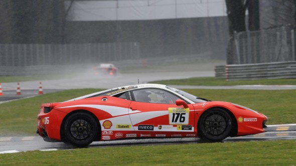 Immagine nel testo correlata a: Il 21esimo European Ferrari Challenge al via sui canali SKY Sport