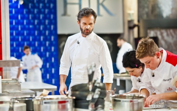 Sky Uno HD, stasera la semifinale di Hell's Kitchen Italia: quando l'arte entra in cucina