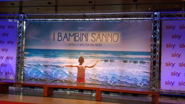 La vita con gli occhi dei bambini, il film di Veltroni a Settembre su Sky