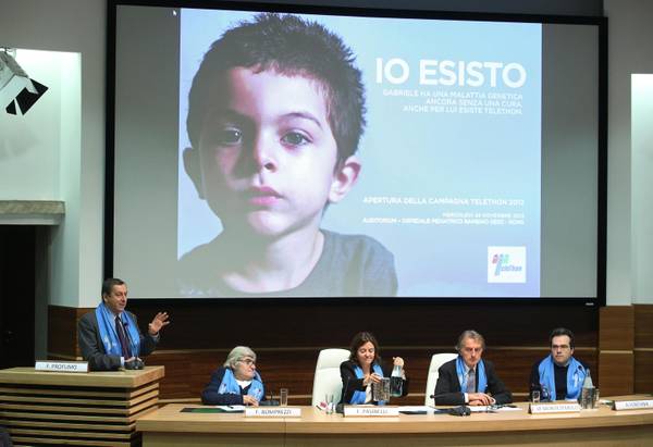 Campioni di solidarietà al Charity Show per Telethon in diretta su Rai 1 #ioesisto