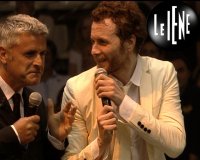 Immagine di Stasera alle  ''Iene'' Enrico Lucci intervista Jovanotti durante un concerto - Scopri su Televisione