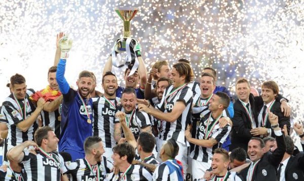 Juventus Campione | la consegna dello Scudetto in diretta tv Sky, Premium, Rai Juventus Campione | la consegna dello Scudetto in diretta tv Sky, Premium, Rai