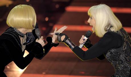 Immagine di Sanremo 2014: avvio da brivido, poi Fabio e Luciana brillano con Casta e Carrà