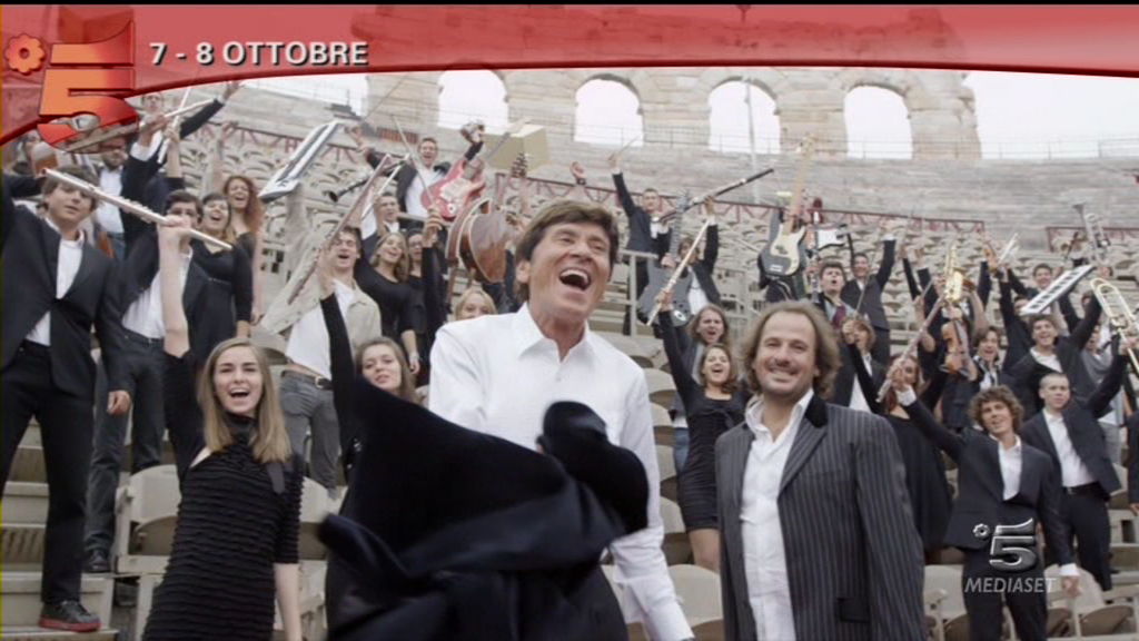 Immagine di Gianni Morandi in diretta su Canale 5 stasera e domani dall&#039;Arena di Verona