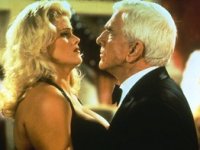 Aspettando il 2012 davanti alla tv, i programmi della notte di San Silvestro