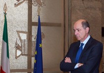 Immagine di Passera su asta delle frequenze tv: ''Lavoriamo per completare l'operazione'' - Scopri su Digitale Terrestre