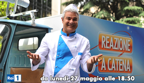 Immagine di Pino Insegno ritorna su Rai 1 con il game show dell&#039;estate &#039;&#039;Reazione a Catena&#039;&#039;