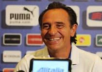 Qualificazioni Europei 2012: Far Oer - Italia (diretta tv ore 20.45 Rai 1)